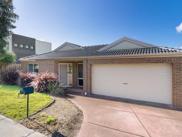 12 Caitlyn St, Sunbury