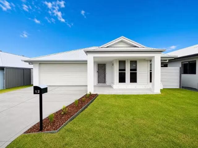 12 Cappella St, North Rothbury House for rent Listed by Apryl.