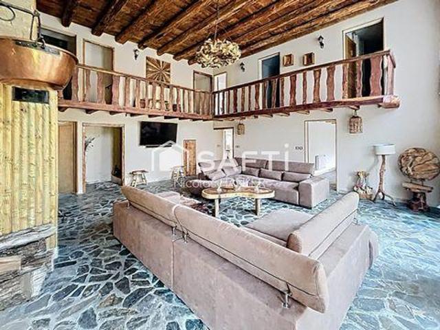 12 chambres, Le Pompidou Languedoc 48110 98714348