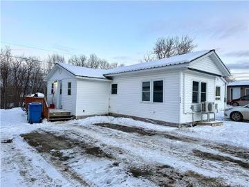 12 Chestnut St, Woodstock, NB, E7M 1K3 house for sale | Listing ID NB133417 | Royal LePage