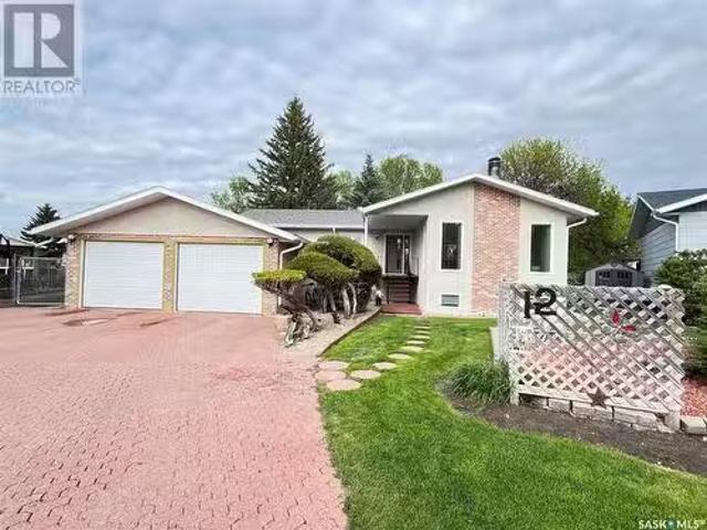 12 Chinook Place, Maple Creek, SK, S0N 1N0 house for sale L.