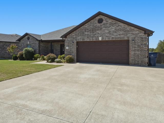 12 Cimarron Circle