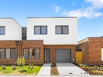 12 Cinnamon Drive, Cranbourne East VIC 3977 Townhouse For Rent | Domain