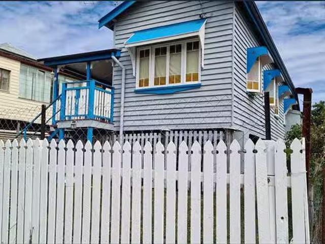 12 Cornes Street, Mount Morgan, QLD 4714