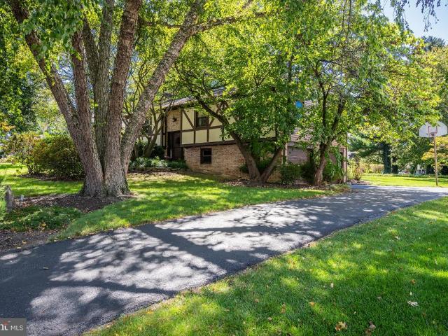 12 Country Side Lane