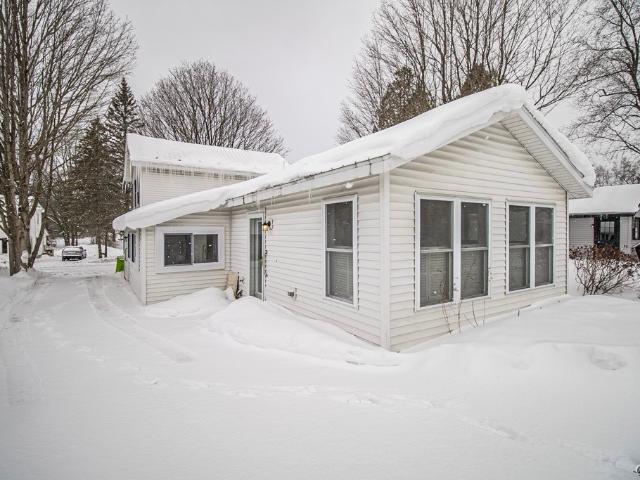 12 Cross Avenue