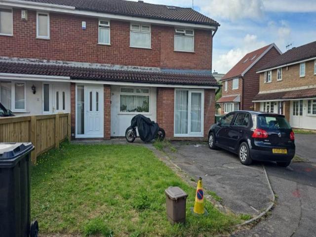 12 Craiglee Drive, Cardiff Bay, 1 bed in a house share to rent £625 pcm £144 pw