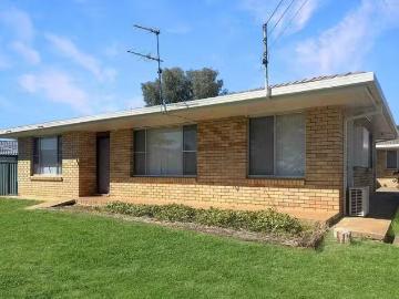 1/2 Cushan Avenue, Gunnedah, NSW 2380