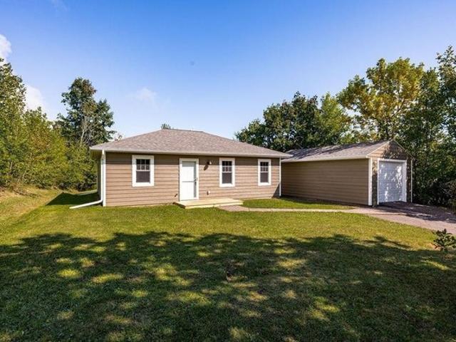 12 Davis Dr, Silver Bay, MN 55614