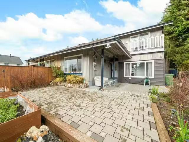 1/2 Duplex for sale in Abbotsford, Abbotsford, 2725 Sandon Dri.