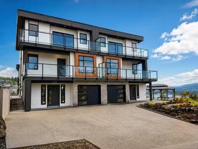 1/2 Duplex for sale in Duncan, 1203 Viewtop Rd, 1029418