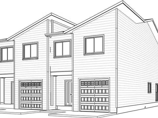 1/2 Duplex for sale in Terrace, Terrace, 2 4005 Thomas Street.
