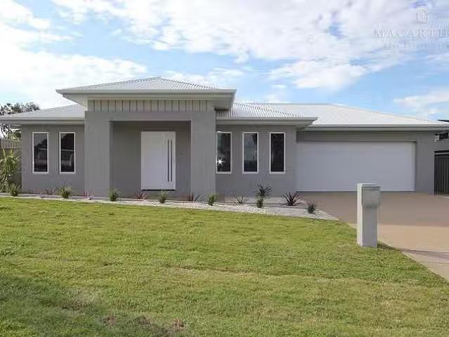 12 Durack Circuit, Boorooma, NSW 2650