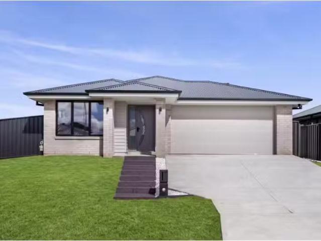 12 Edye Circuit, Orange House for rent Listed by Dearne Yegho.