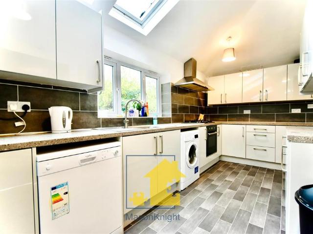 12 Elmdon Road, Stirchley, B29 7LF, United Kingdom | 8 bed house for rent #128032697 | Rentberry