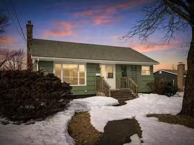 12 Estate Drive, Cole Harbour, NS, B2V 1C4 house for sale L.