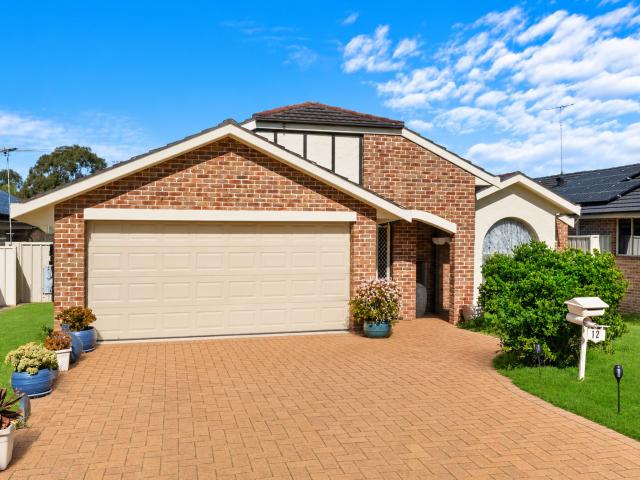 12 Falcon Way
