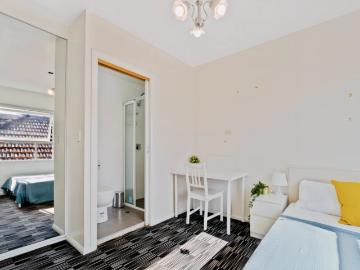 Cockle Creek, Newcastle - Equipped kitchen