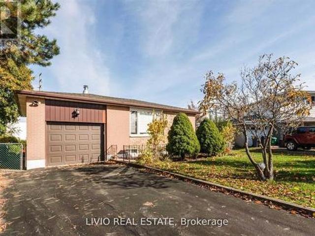 12 Finsbury Drive, Brampton, ON, L6T 3P9 house for sale | Listing ID W13829 | Royal LePage