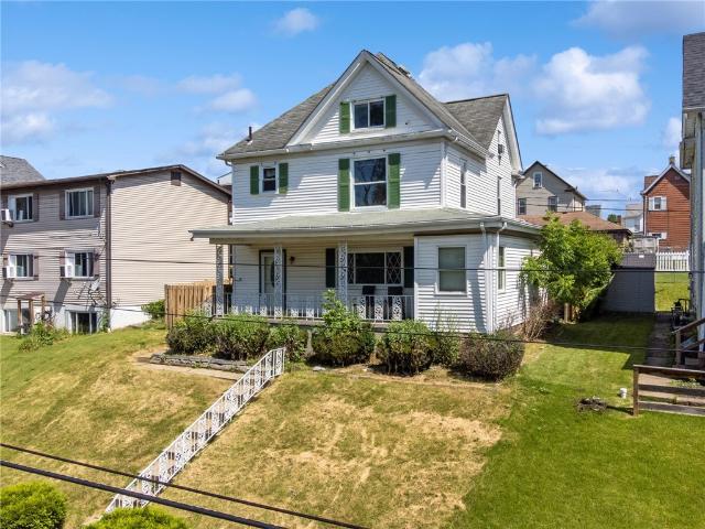 12 Foster Ave