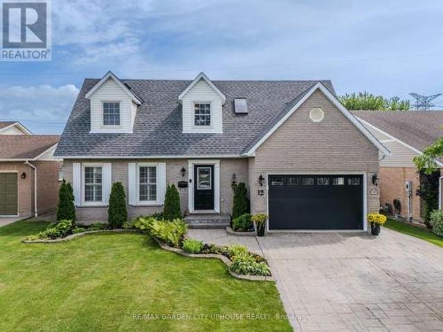 12 Foxhill Crescent, St. Catharines Rykert/Vansickle, ON, L2S 3T9 house for sale | Listing ID X13534 | Royal LePage
