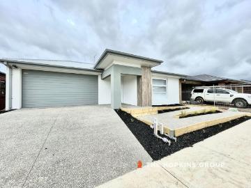 12 Fleurieu Circuit, Armstrong Creek VIC 3217 Studio For Rent | Domain