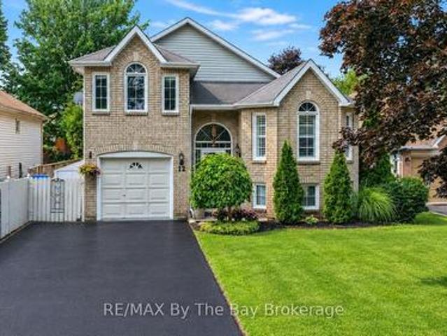12 Goldsmith Place, Wasaga Beach, ON, L9Z 1E5 house for sale | Listing ID S13620 | Royal LePage