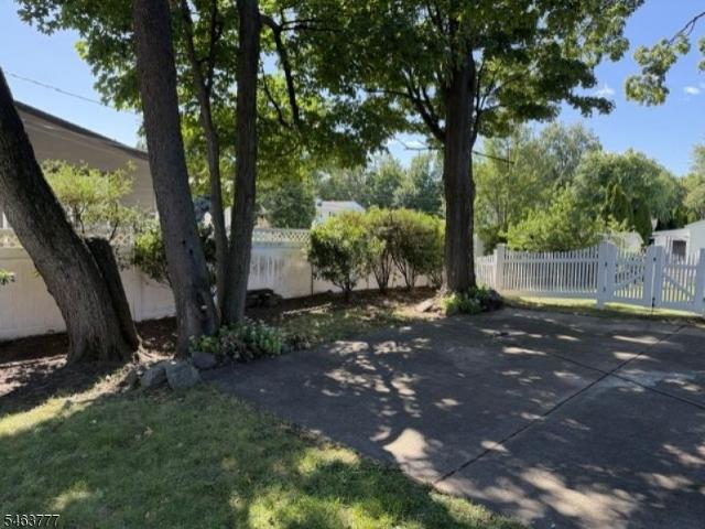 12 Gordon Ct, Bloomfield Twp. Us, nj