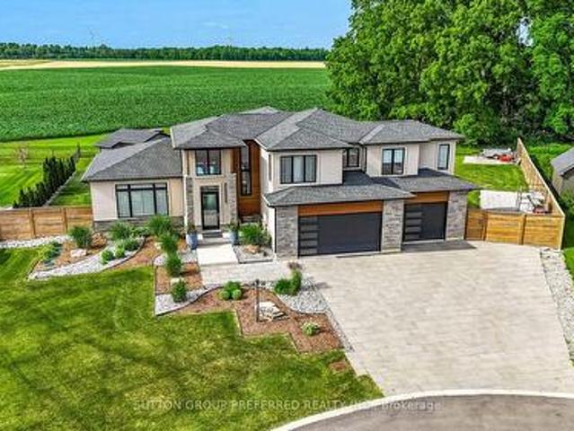 12 Grogast Court, Adelaide Metcalfe, ON, N7G 3H8 house for sale | Listing ID X13505 | Royal LePage