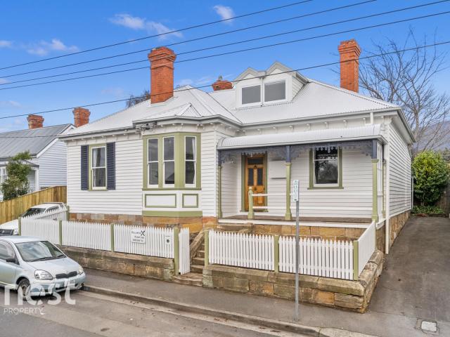 12 Grosvenor Street SANDY BAY
