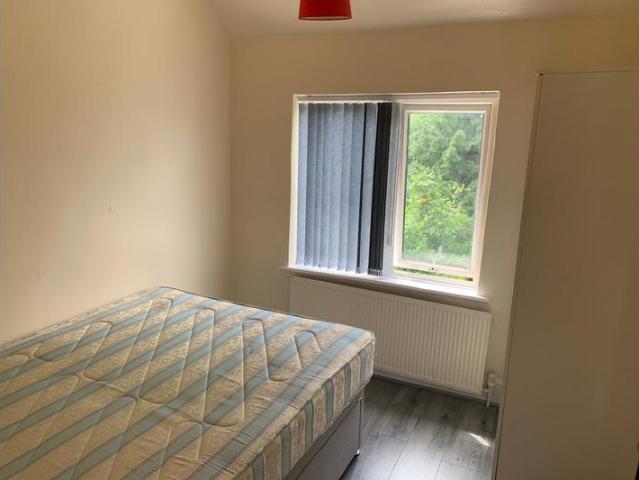 12 Green Avenue, Hall Green, B28 8DE, United Kingdom | Room for rent #136386856 | Rentberry