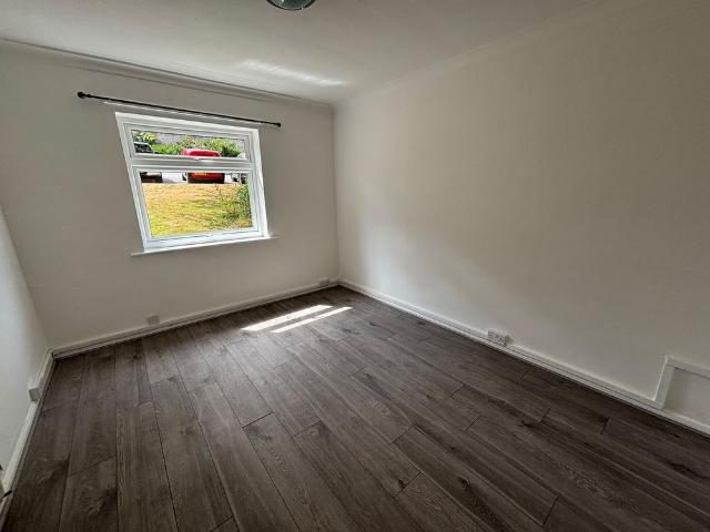 12 Hallam Court Pembroke Road, S18