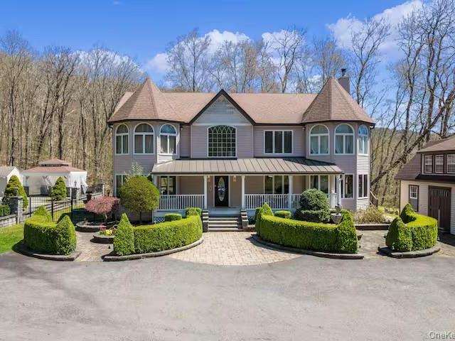 12 Hawk Mountain Drive