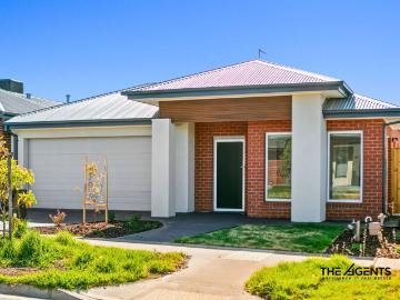 12 Hemsworth Road, Weir Views VIC 3338 AUS