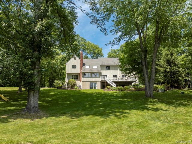 12 Hilltop Road