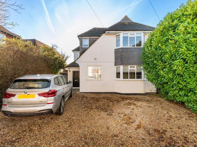12 Hollington Crescent, London, KT3 6RP, United Kingdom | 5 bed house for rent #139266737 | Rentberry
