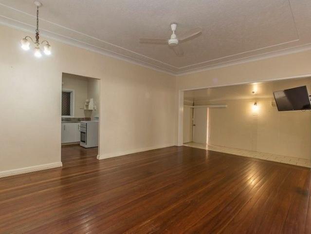 12 Howitt St, North Ward