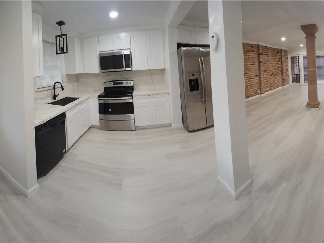 12 Hyde Park blvd 7