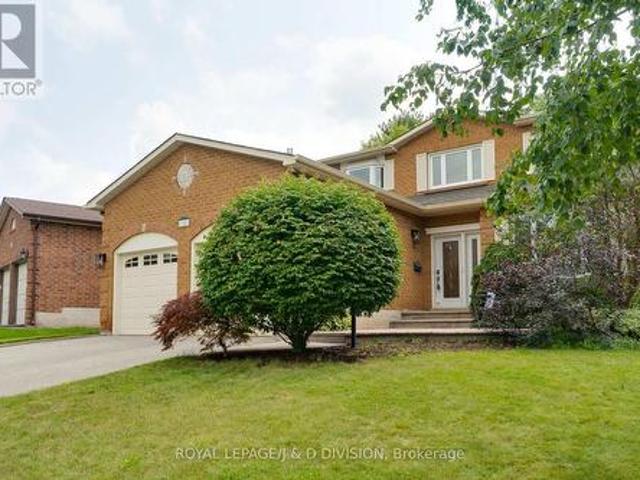 12 Jason Crescent, Halton Hills, ON, L7G 4Z4 house for sale | Listing ID W13618 | Royal LePage