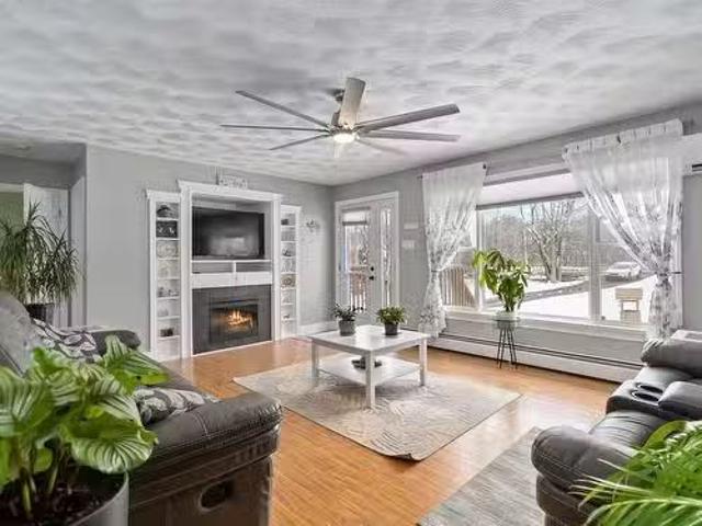 12 Joe Hebb Road, Newcombville, NS, B4V 7W7 house for sale.