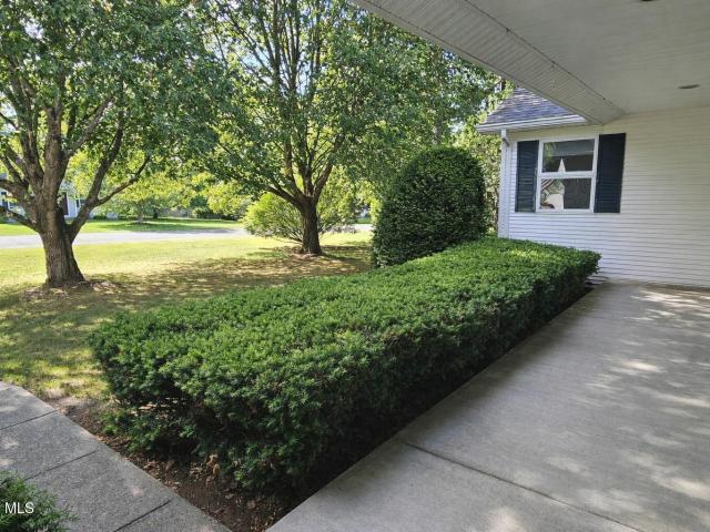 12 Lancestire Drive