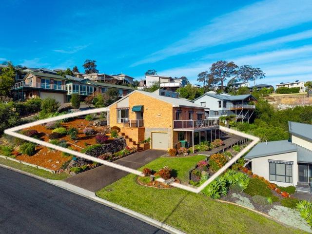 12 Lakewood Drive, Merimbula