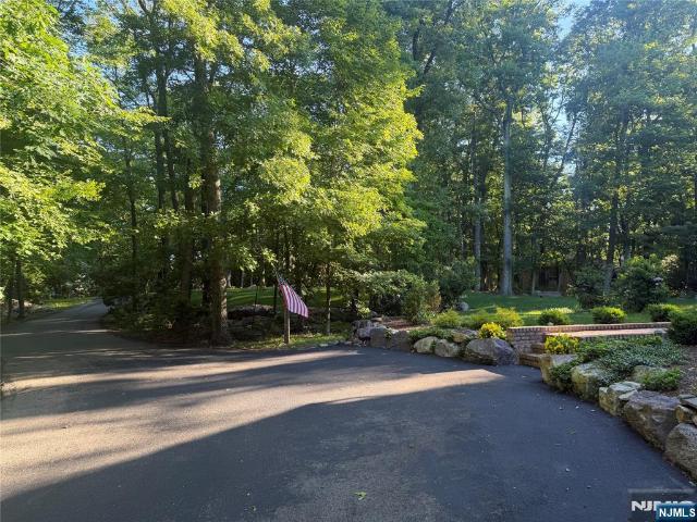 12 Laurel Hill Road
