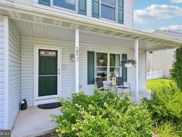 12 Lawn Avenue