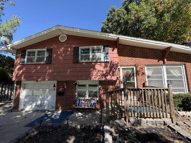 12 Leisure Drive