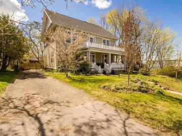 12 Linden Avenue, Wolfville, NS, B4P 2A3 house for sale | Listing ID 202610 | Royal LePage