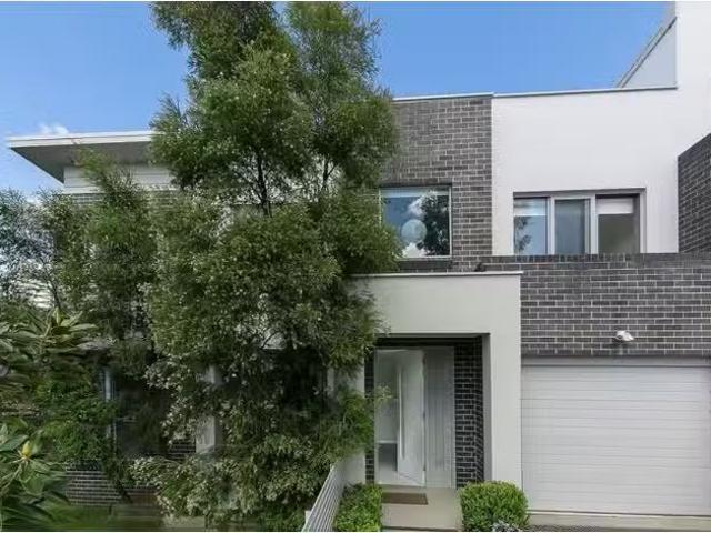 12 Linden Grove, Ermington Townhouse for rent Listed by James.