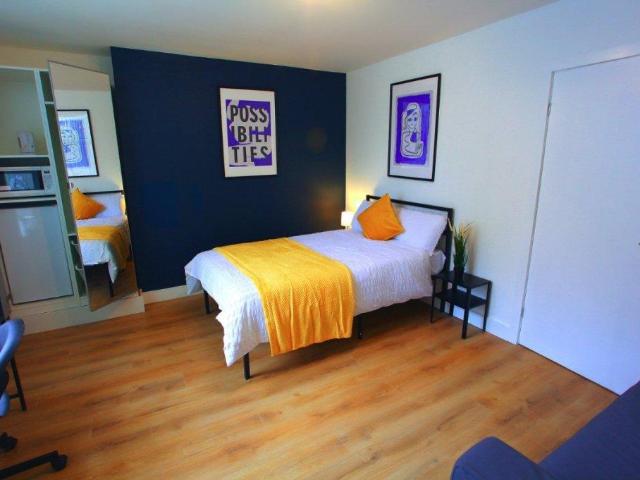 12 Lord Street, Halifax 1 bed in a house share to rent £590 pcm £136 pw
