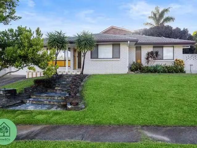 12 Loweana Street, Southport, QLD 4215