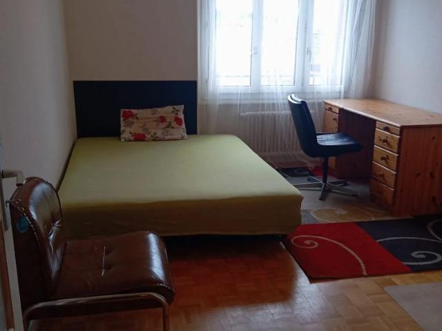 12 m²